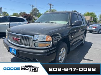 Used 2004 GMC Yukon Denali image 1