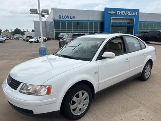 Used 1999 Volkswagen Passat GLX image 1