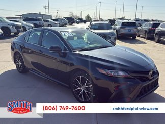 Used 2023 Toyota Camry SE image 1