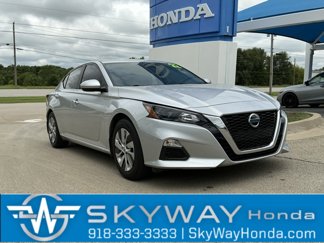 Used 2022 Nissan Altima 2.5 S image 1
