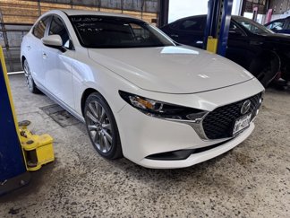 Used 2022 MAZDA MAZDA3 s image 1