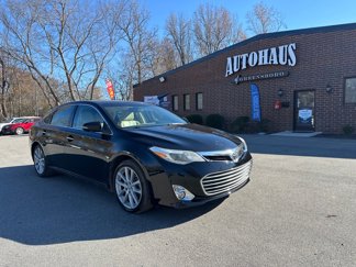 Used 2013 Toyota Avalon Limited image 1