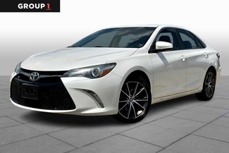 Used 2015 Toyota Camry XSE image 1