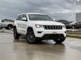 Used 2018 Jeep Grand Cherokee Laredo image 1