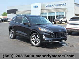 Used 2022 Ford Escape Titanium w/ Class II Trailer Tow Package image 1
