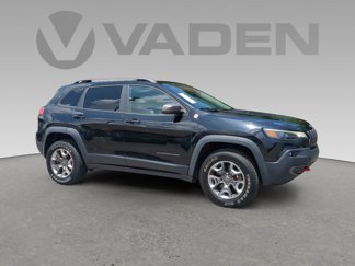 Used 2019 Jeep Cherokee Trailhawk image 1