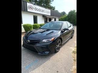 Used 2019 Toyota Camry SE image 1