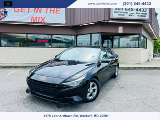 Used 2022 Hyundai Elantra SE image 1