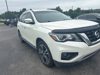 Used 2017 Nissan Pathfinder Platinum image 1