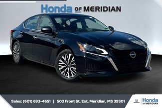 Used 2024 Nissan Altima 2.5 SV image 1