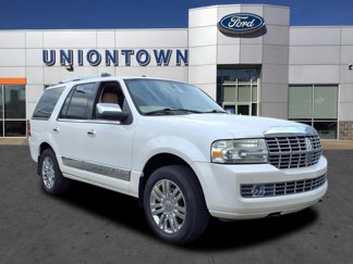 Used 2010 Lincoln Navigator 4WD image 1