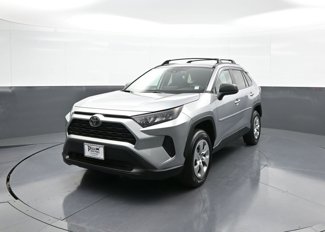 Certified 2021 Toyota RAV4 LE image 1