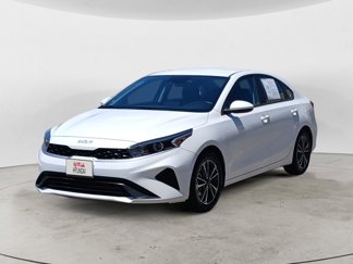 Used 2023 Kia Forte LXS image 1