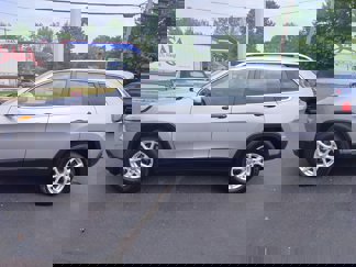 Used 2016 Jeep Cherokee Latitude w/ Comfort/Convenience Group image 1