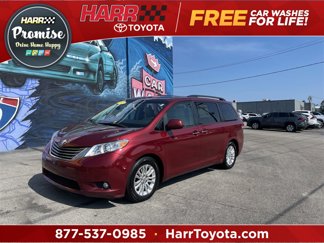 Used 2013 Toyota Sienna XLE image 1