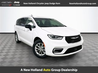 New 2025 Chrysler Pacifica Select image 1