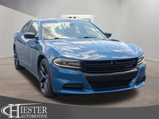 Used 2020 Dodge Charger SXT w/ Blacktop Package image 1