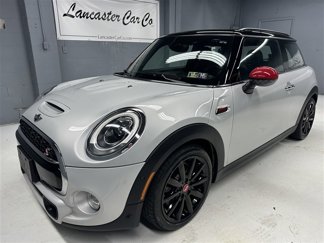 Used 2018 MINI Cooper S image 1