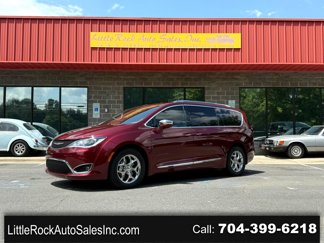 Used 2018 Chrysler Pacifica Limited image 1