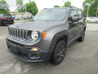 Used 2016 Jeep Renegade Latitude w/ Popular Equipment Group image 1