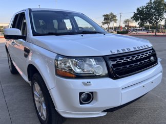 Used 2015 Land Rover LR2 HSE image 1