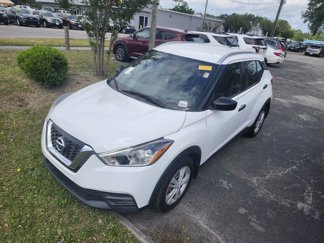 Used 2018 Nissan Kicks S image 1