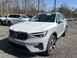 New 2025 Volvo XC40 B5 Core w/ Protection Package Premier image 1