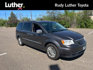 Used 2015 Chrysler Town & Country Touring-L w/ Driver Convenience Group image 1