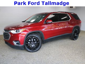 Used 2021 Chevrolet Traverse LT image 1