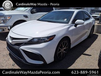Used 2022 Toyota Camry SE image 1