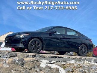 Used 2023 Hyundai Elantra SEL image 1