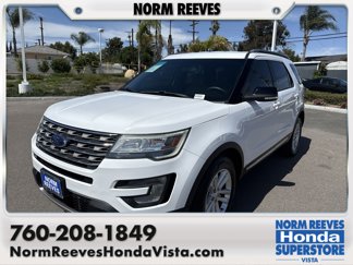Used 2017 Ford Explorer XLT image 1