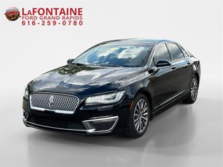 Used 2017 Lincoln MKZ Premiere image 1