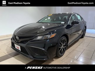 Used 2023 Toyota Camry SE image 1