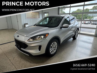 Used 2020 Ford Escape SE image 1