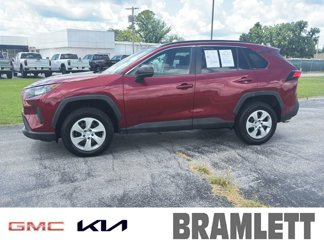 Used 2021 Toyota RAV4 LE image 1