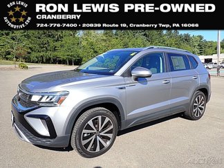Used 2022 Volkswagen Taos SE image 1