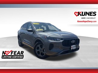 Used 2023 Ford Escape ST-Line image 1