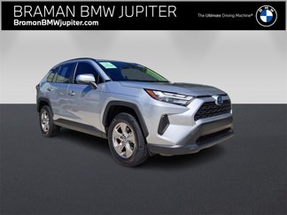 Used 2022 Toyota RAV4 XLE video 1