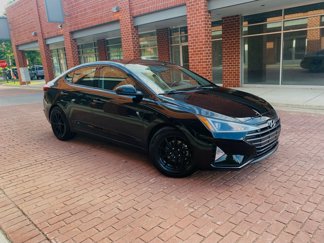 Used 2019 Hyundai Elantra SE image 1