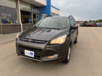 Used 2016 Ford Escape SE w/ Equipment Group 201A image 1
