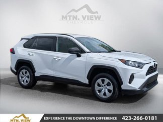 Used 2019 Toyota RAV4 LE image 1