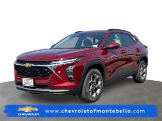 New 2025 Chevrolet Trax LT w/ Driver Confidence Package image 1