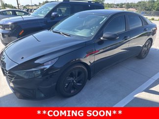 Used 2022 Hyundai Elantra SEL image 1
