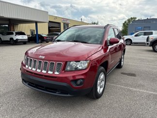 Used 2017 Jeep Compass Latitude image 1