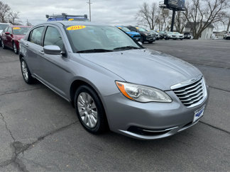 Used 2014 Chrysler 200 LX image 1
