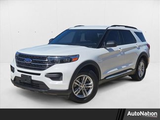 Used 2020 Ford Explorer XLT image 1