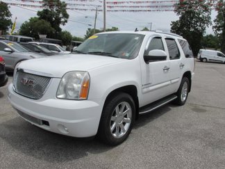 Used 2008 GMC Yukon Denali image 1
