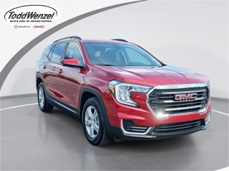 Used 2023 GMC Terrain SLE w/ Driver Convenience Package image 1