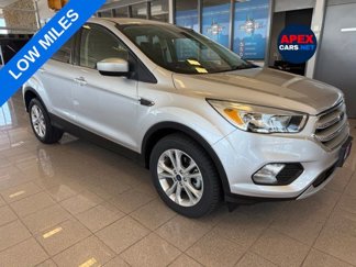 Used 2019 Ford Escape SE image 1